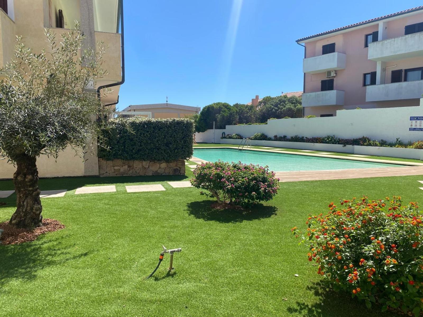 Le Perle Sts Apartment Палау Екстериор снимка
